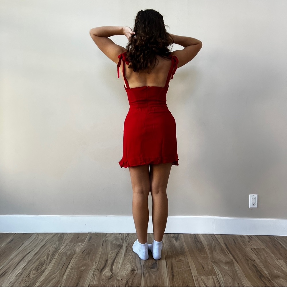 Reformation Christine Dress | Lipstick🎉SALE🎀 NEW - Picture 6 of 14